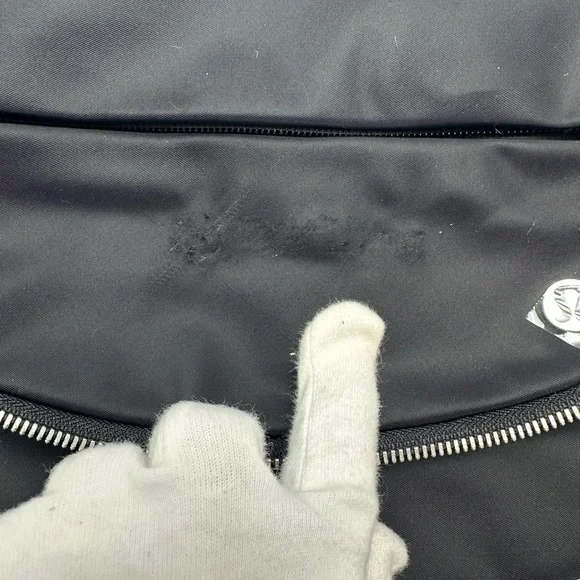 NWOT Lululemon All night Bag Black - Picture 17 of 17